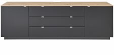 Nbytek do obvacho pokoje BASIC_ TV- sideboard 10 J3 99 22_ rozmry /v/h_ 240/77/44 cm_ eln pohled_ foto s dekoracemi_ obr. 5