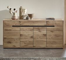 Nbytek do obvacho pokoje BERGAMO_ sideboard 10 M6 HH 20_ rozmry /v/h_ 185/87/44 cm_ eln pohled_ foto s dekorac_ obr. 13